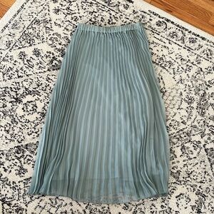 Pleated Flowy Midi Skirt